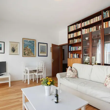 Haus Groote Bluese 1 Apartamento *